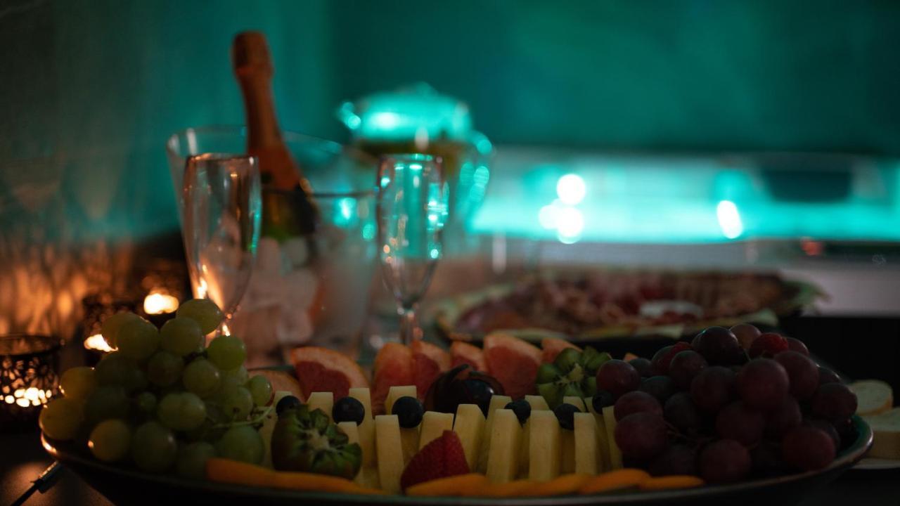 Hôtel Wellness Relax - Luxusni à Prague Extérieur photo
