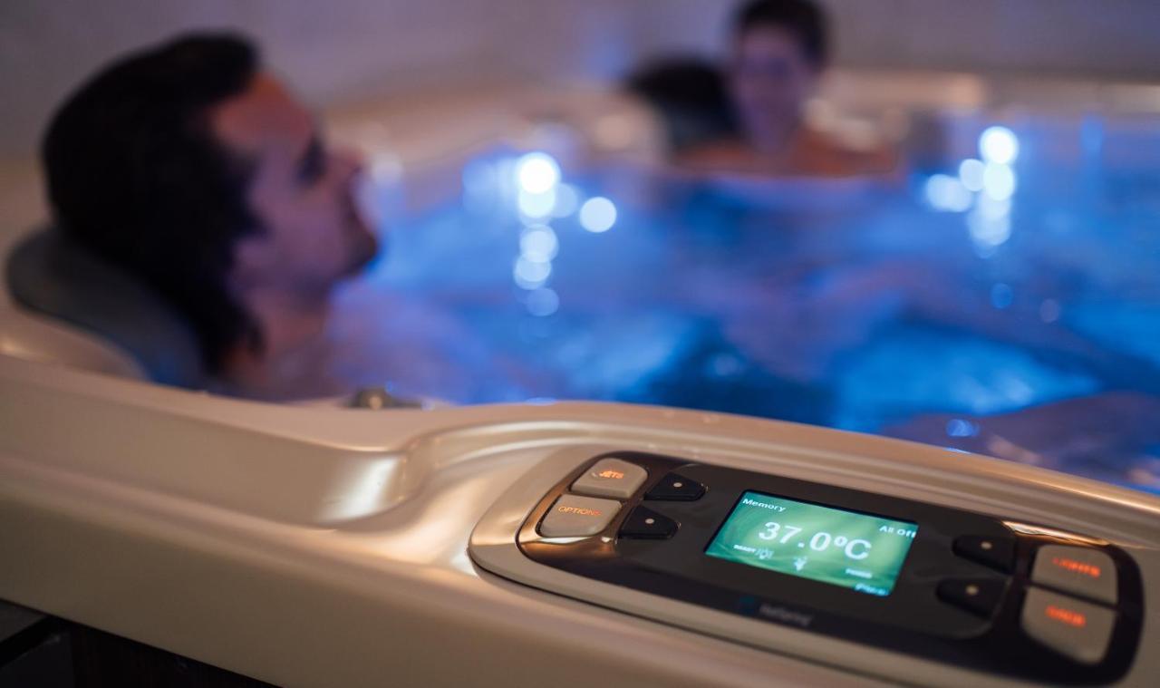 Hôtel Wellness Relax - Luxusni à Prague Extérieur photo