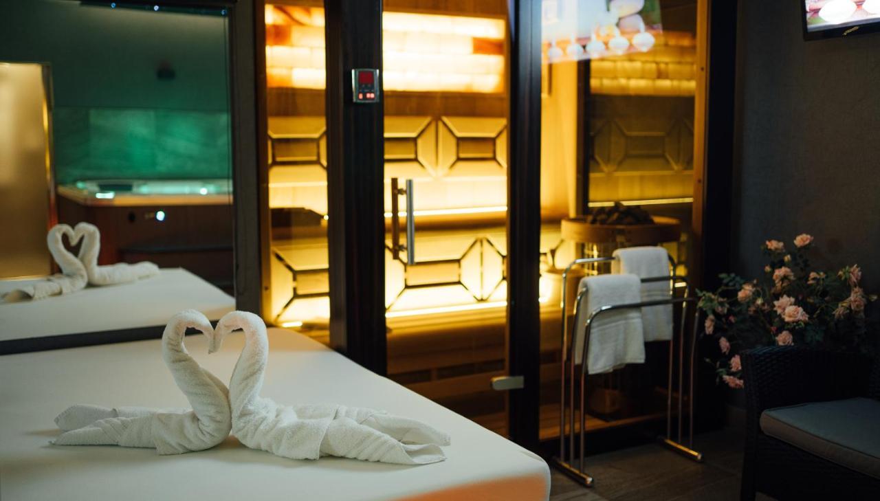 Hôtel Wellness Relax - Luxusni à Prague Extérieur photo