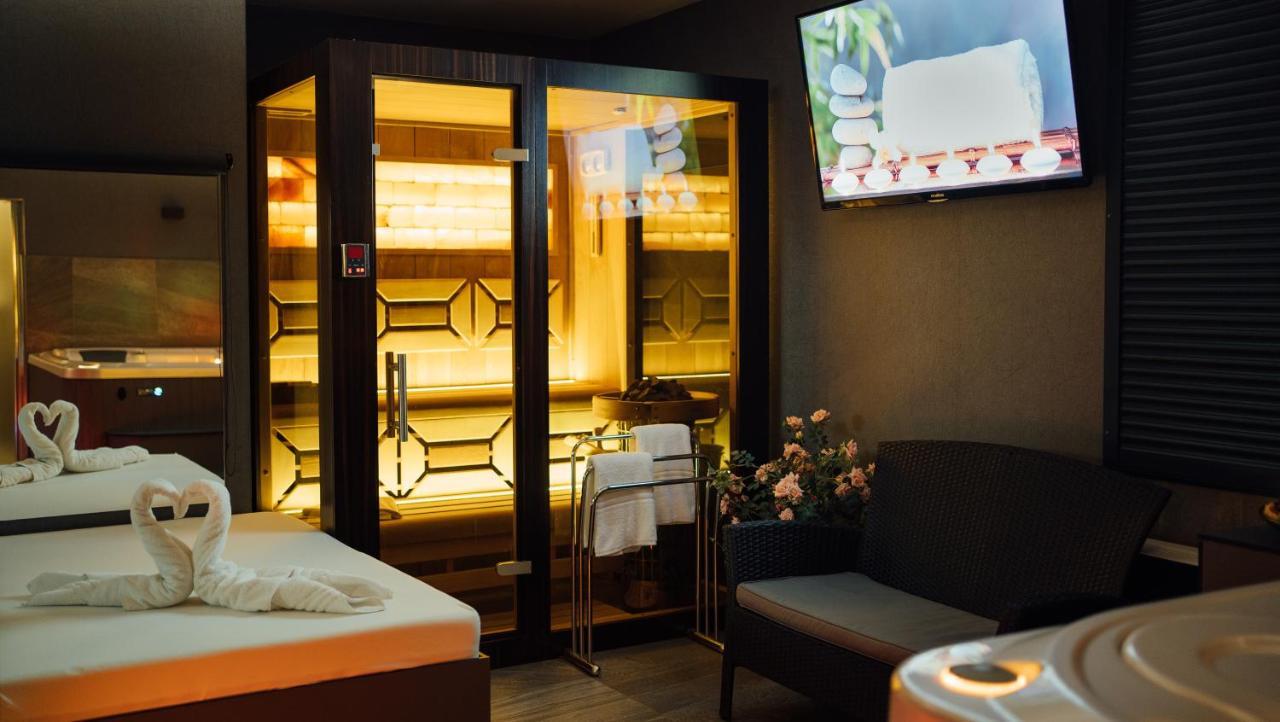 Hôtel Wellness Relax - Luxusni à Prague Extérieur photo